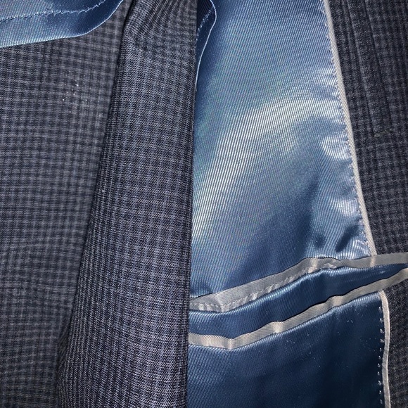 Dinner jacket - Picture 1 of 3